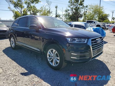 Czwarte zdjęcie samochodu z boku: 2017 AUDI Q7 PREMIUM PLUS VIN:WA1LAAF72HD014016 - miniatura