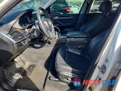 Zdjęcie 7 z 12 samochodu: 2017 BMW X5 XDRIVE35I VIN:5UXKR0C35H0V76150 - miniatura