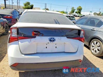 Zdjęcie 6 z 12 samochodu: 2021 TOYOTA PRIUS VIN:JTDKAMFU5M3151640 - miniatura
