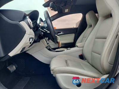 Zdjęcie 7 z 11 samochodu: 2019 MERCEDES-BENZ CLA 250 4MATIC VIN:WDDSJ4GB3KN714317 - miniatura