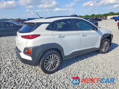 Trzecie zdjęcie samochodu z tyłu: 2020 HYUNDAI KONA SEL VIN:KM8K22AA6LU409585 - miniatura