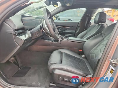 Zdjęcie 7 z 12 samochodu: 2024 BMW 530 VIN:WBA43FJ04RCR49747 - miniatura