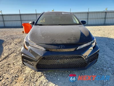 Piąte zdjęcie samochodu w środku: 2021 TOYOTA COROLLA LE VIN:JTDEPMAE4MJ144556 - miniatura