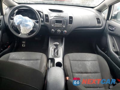 Zdjęcie 8 z 11 samochodu: 2016 KIA FORTE LX VIN:KNAFK4A63G5494119 - miniatura