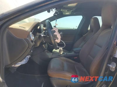 Zdjęcie 7 z 12 samochodu: 2015 MERCEDES-BENZ GLA 250 VIN:WDCTG4EB6FJ143946 - miniatura