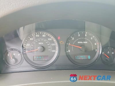 Zdjęcie 9 z 13 samochodu: 2005 JEEP GRAND CHEROKEE LAREDO VIN:1J4GS48K85C665086 - miniatura