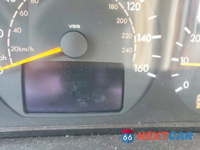 Zdjęcie 9 z 11 samochodu: 2002 MERCEDES-BENZ E 320 VIN:WDBJF65J92B409028 - miniatura