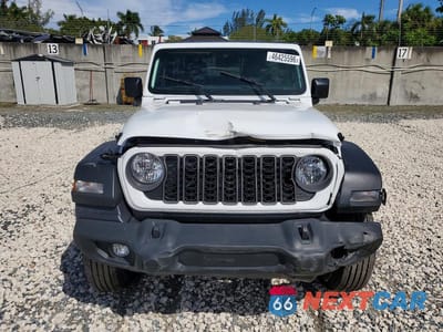Piąte zdjęcie samochodu w środku: 2025 JEEP WRANGLER SPORT VIN:1C4PJXDG4SW608146 - miniatura