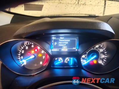 Zdjęcie 9 z 11 samochodu: 2019 FORD ESCAPE SE VIN:1FMCU0GD0KUA14580 - miniatura