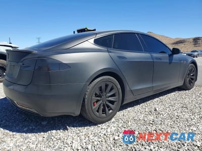 Trzecie zdjęcie samochodu z tyłu: 2016 TESLA MODEL S VIN:5YJSA1E13GF153299 - miniatura