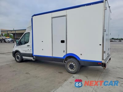 Drugie zdjęcie samochodu z przodu: 2023 FORD TRANSIT DELIVERY TRUCK VIN:1FDBW5ZG5PKA22249 - miniatura