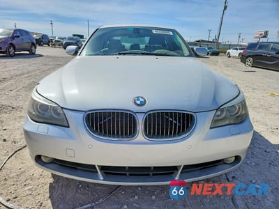 Piąte zdjęcie samochodu w środku: 2007 BMW 530 XI VIN:WBANF73567CU21571 - miniatura