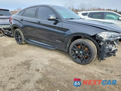 Czwarte zdjęcie samochodu z boku: 2018 BMW X6 XDRIVE50I VIN:5UXKU6C52J0Z66714 - miniatura