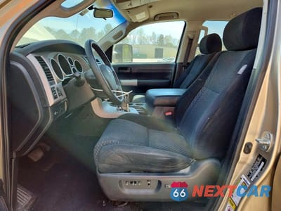 Zdjęcie 7 z 11 samochodu: 2007 TOYOTA TUNDRA SR5 VIN:5TFBV54117X022634 - miniatura