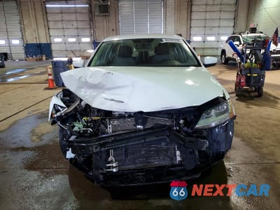 Piąte zdjęcie samochodu w środku: 2017 VOLKSWAGEN JETTA S VIN:3VW2B7AJ3HM344432 - miniatura