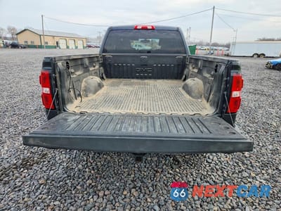 Zdjęcie 6 z 12 samochodu: 2017 GMC SIERRA K1500 SLE VIN:1GTV2MEC5HZ268494 - miniatura