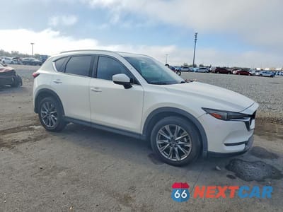 Czwarte zdjęcie samochodu z boku: 2019 MAZDA CX-5 SIGNATURE VIN:JM3KFBEY0K0635392 - miniatura