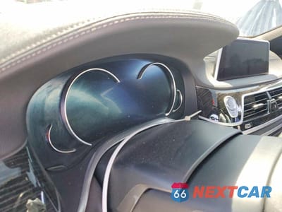 Zdjęcie 9 z 12 samochodu: 2019 BMW 750 I VIN:WBA7F0C5XKGM25835 - miniatura