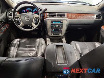 Zdjęcie 8 z 12 samochodu: 2010 GMC YUKON XL K1500 SLT VIN:1GKUKKE39AR124862 - miniatura