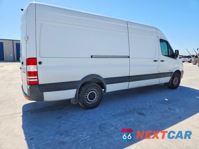 Trzecie zdjęcie samochodu z tyłu: 2014 MERCEDES BENZ SPRINTER 2500 VIN:WD3PE8CC5E5882808 - miniatura