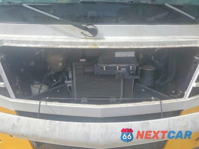 Zdjęcie 7 z 10 samochodu: 2014 FORD F53 - RV VIN:1F64F5DY7E0A13786 - miniatura