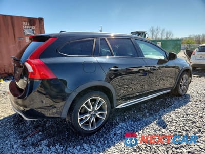 Trzecie zdjęcie samochodu z tyłu: 2017 VOLVO V60 CROSS COUNTRY PREMIER VIN:YV440MWK2H1025339 - miniatura