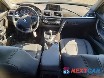 Zdjęcie 8 z 12 samochodu: 2017 BMW 320 XI VIN:WBA8A3C31HK692080 - miniatura