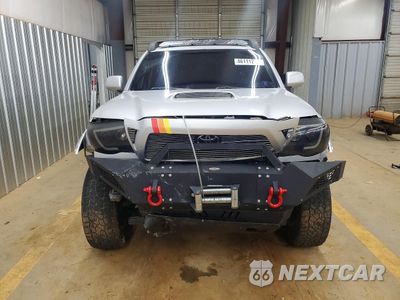 Piąte zdjęcie samochodu w środku: 2006 TOYOTA TACOMA V6 VIN:3TMMU52N36M002830 - miniatura