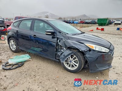 Czwarte zdjęcie samochodu z boku: 2016 FORD FOCUS SE VIN:1FADP3K25GL319180 - miniatura