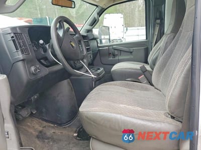 Zdjęcie 7 z 13 samochodu: 2018 CHEV EXPRESS VIN:1GB3GSCGXJ1285545 - miniatura
