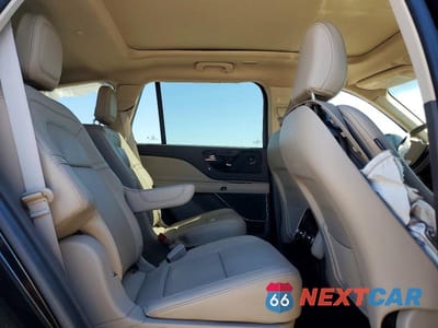 Zdjęcie 11 z 13 samochodu: 2023 LINCOLN AVIATOR RESERVE VIN:5LM5J7XC3PGL02050 - miniatura