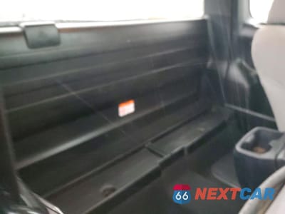 Zdjęcie 10 z 12 samochodu: 2019 TOYOTA TACOMA SR VIN:5TFSX5EN1KX067321 - miniatura