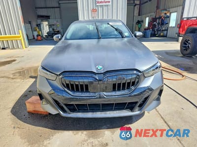 Piąte zdjęcie samochodu w środku: 2026 BMW 530 I VIN:WBA43FJ07TCV97108 - miniatura