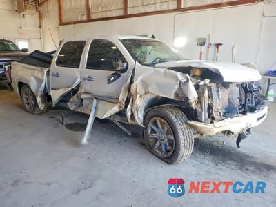 Czwarte zdjęcie samochodu z boku: 2012 GMC SIERRA K1500 DENALI VIN:3GTP2XE2XCG290453 - miniatura