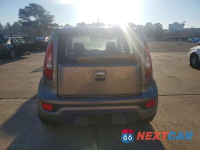 Zdjęcie 6 z 11 samochodu: 2013 KIA SOUL BASE VIN:KNDJT2A56D7596598 - miniatura