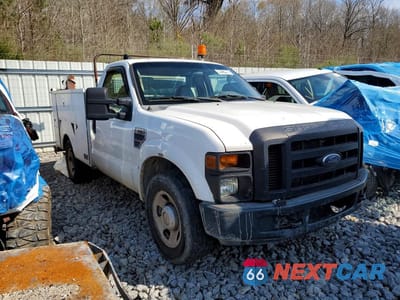 Czwarte zdjęcie samochodu z boku: 2008 FORD F350 UTILITY / SERVICE TRUCK VIN:1FDWF30538EC95708 - miniatura