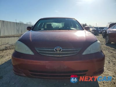 Piąte zdjęcie samochodu w środku: 2004 TOYOTA CAMRY LE VIN:4T1BE32K34U310373 - miniatura