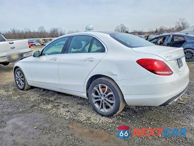 Drugie zdjęcie samochodu z przodu: 2015 MERCEDES-BENZ C 300 4MATIC VIN:55SWF4KBXFU082150 - miniatura