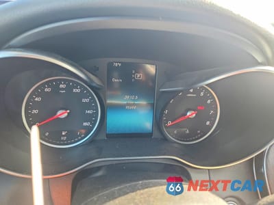 Zdjęcie 9 z 12 samochodu: 2019 MERCEDES-BENZ C 300 4MATIC VIN:55SWF8EB3KU284678 - miniatura