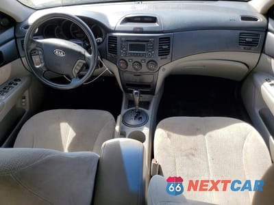 Zdjęcie 8 z 12 samochodu: 2009 KIA OPTIMA LX VIN:KNAGE228895316449 - miniatura