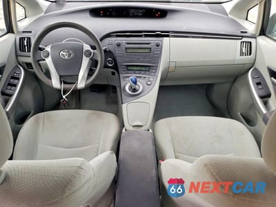 Zdjęcie 8 z 12 samochodu: 2010 TOYOTA PRIUS II VIN:JTDKN3DU6A0153671 - miniatura