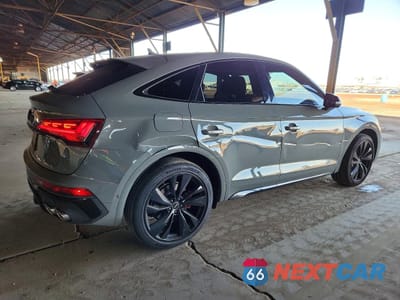 Trzecie zdjęcie samochodu z tyłu: 2021 AUDI SQ5 SPORTBACK PRESTIGE VIN:WA134AFY8M2096369 - miniatura