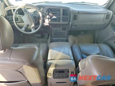 Zdjęcie 8 z 13 samochodu: 2003 GMC YUKON XL DENALI VIN:1GKFK66U23J150972 - miniatura