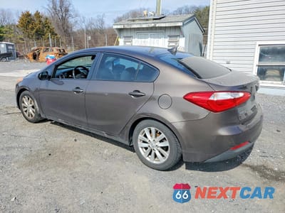 Drugie zdjęcie samochodu z przodu: 2015 KIA FORTE LX VIN:KNAFX4A6XF5255473 - miniatura