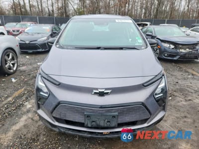 Piąte zdjęcie samochodu w środku: 2023 CHEVROLET BOLT EV 1LT VIN:1G1FW6S05P4194609 - miniatura