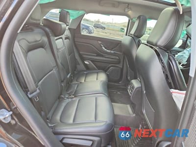Zdjęcie 11 z 13 samochodu: 2022 LINCOLN TOWNHOUSE CORSAIR VIN:5LMCJ1D92NUL25105 - miniatura