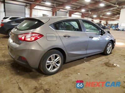 Trzecie zdjęcie samochodu z tyłu: 2018 CHEVROLET CRUZE LT VIN:3G1BH6SE3JS504171 - miniatura