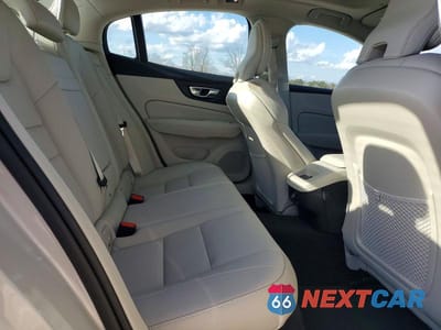 Zdjęcie 10 z 12 samochodu: 2020 VOLVO S60 T5 MOMENTUM VIN:7JR102FK6LG039634 - miniatura