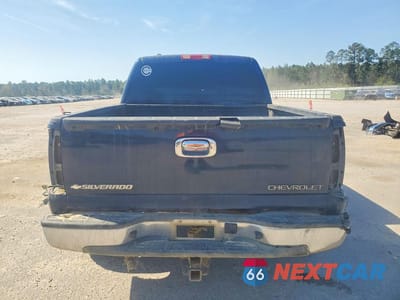 Zdjęcie 6 z 12 samochodu: 2005 CHEVROLET SILVERADO K1500 VIN:2GCEK13T651399049 - miniatura