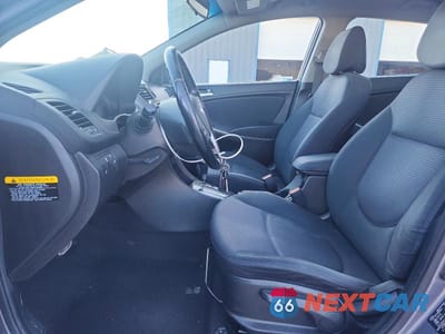 Zdjęcie 7 z 12 samochodu: 2015 HYUNDAI ACCENT SPORT VIN:KMHCU5AE3FU217600 - miniatura